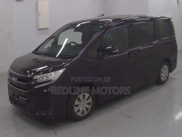 Toyota Noah 2.0 AWD (8 Seater) 2018 Brown