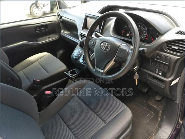 Toyota Noah 2.0 AWD (8 Seater) 2018 Brown