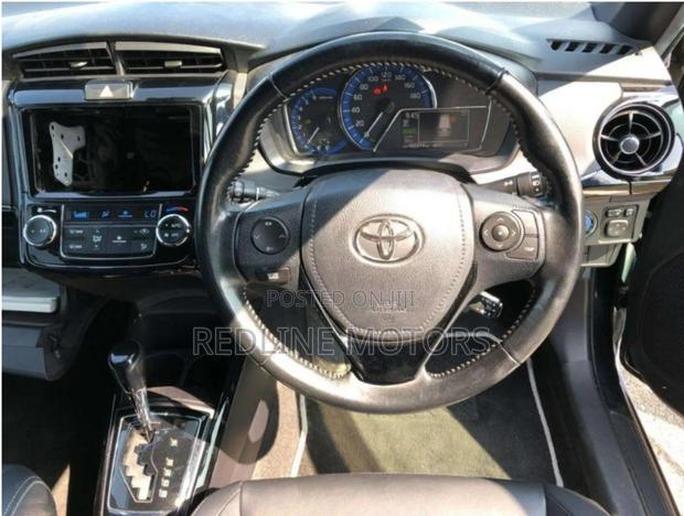 Toyota Corolla Fielder 1.5 Hybrid FWD 2018 Blue