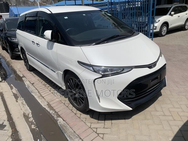 Toyota Estima 2018 White