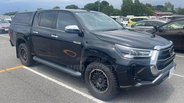 Toyota Hilux 2020 Black