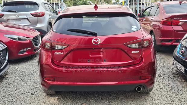 Mazda Axela 2018 Red