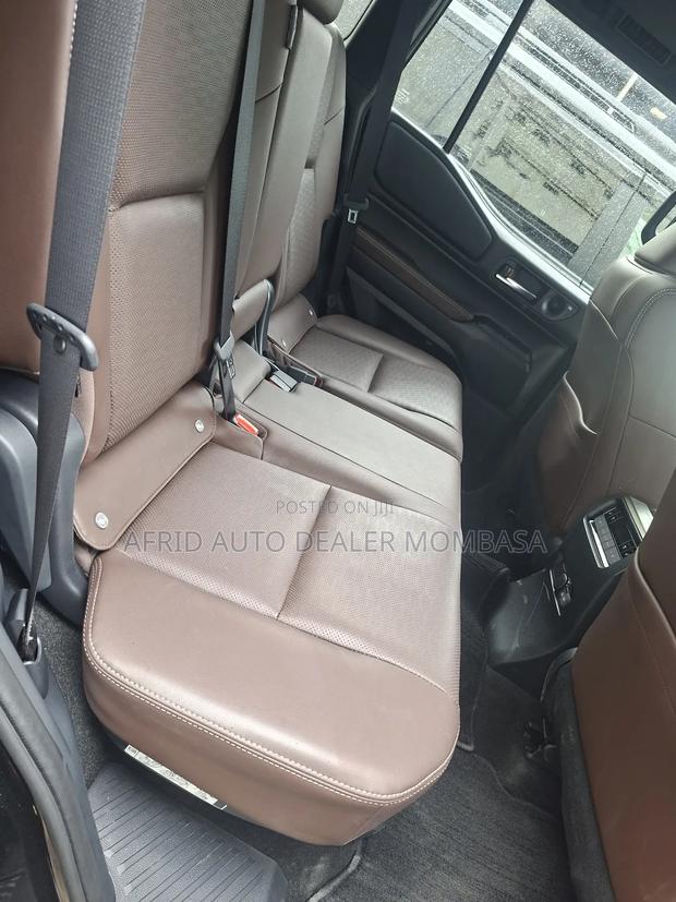 Toyota Land Cruiser Prado 2.8 2024 Black