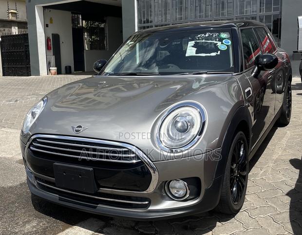 Mini Clubman 2019 Gray