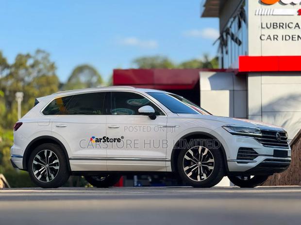 Volkswagen Touareg 2019 White