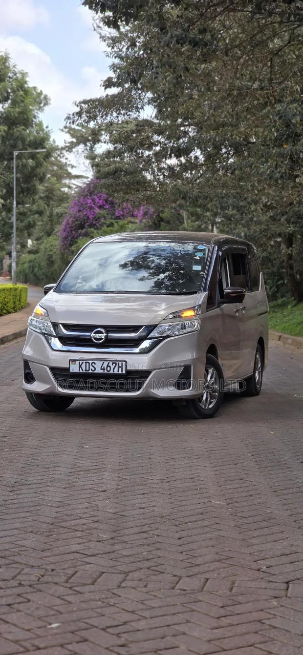 Nissan Serena 2017 Brown
