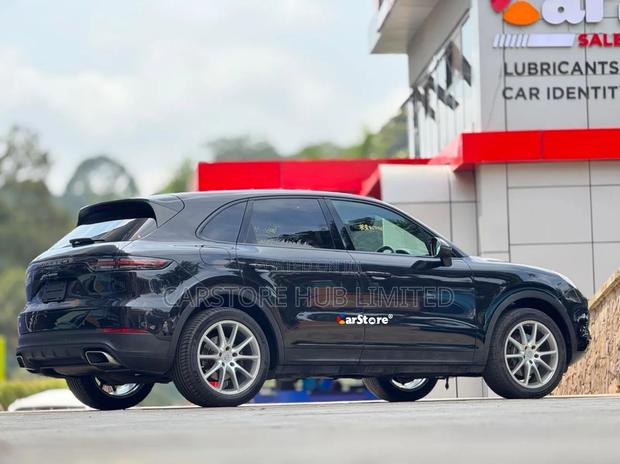 Porsche Cayenne Base AWD 2019 Blue
