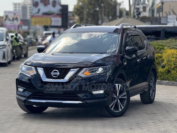 Nissan X-Trail 2.0 Petrol FWD 2018 Black