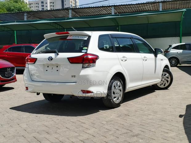 Toyota Corolla Fielder 2018 White