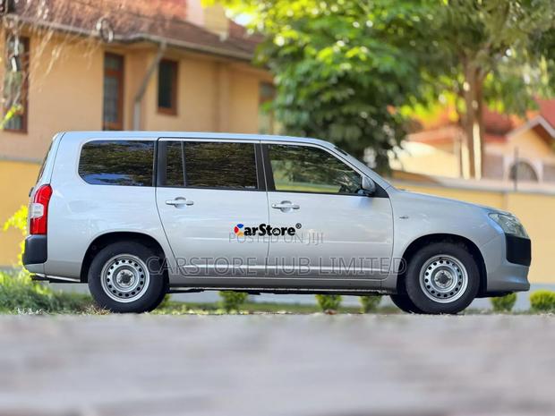Toyota Probox 1.5 DX 2WD 2018 Silver