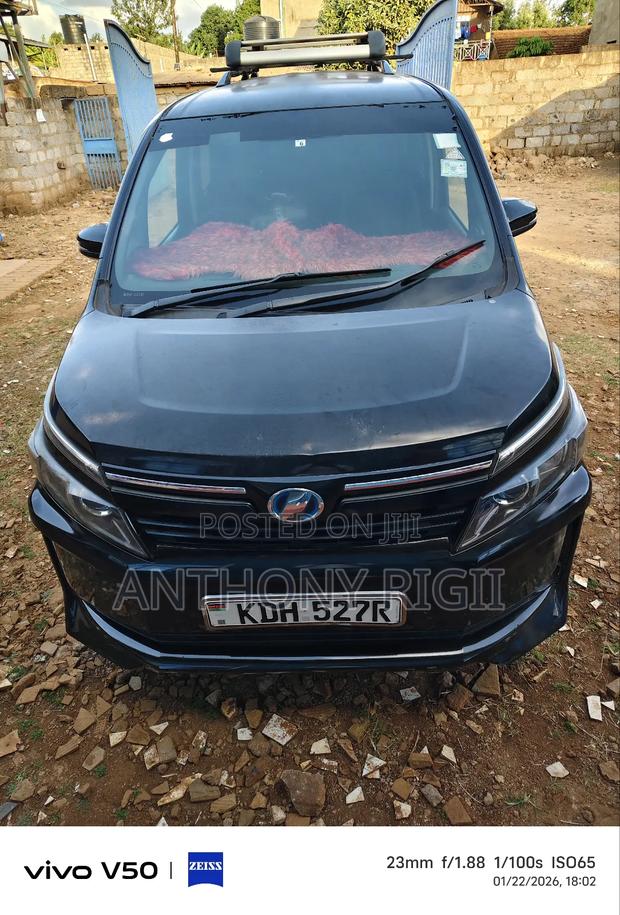 Toyota Voxy 2016 Black