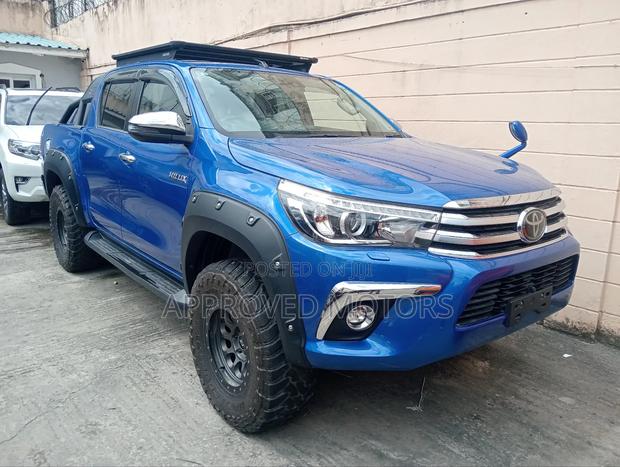 Toyota Hilux 2019 Blue