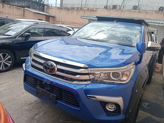 Toyota Hilux 2019 Blue