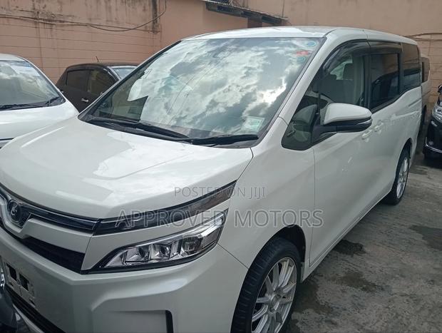Toyota Voxy 2019 White
