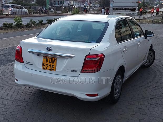 Toyota Axio 1.5 Hybrid 2WD 2019 White