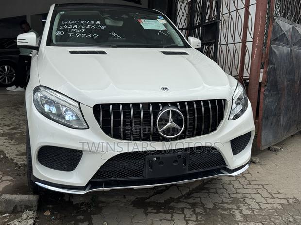 Mercedes-Benz GLE-Class GLE 350d 4MATIC 2019 White