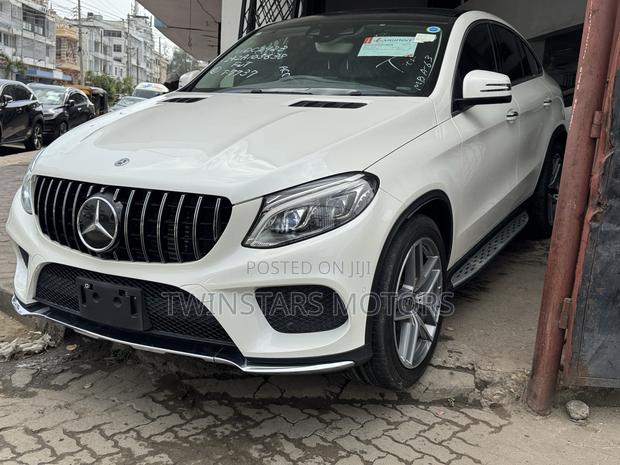 Mercedes-Benz GLE-Class GLE 350d 4MATIC 2019 White