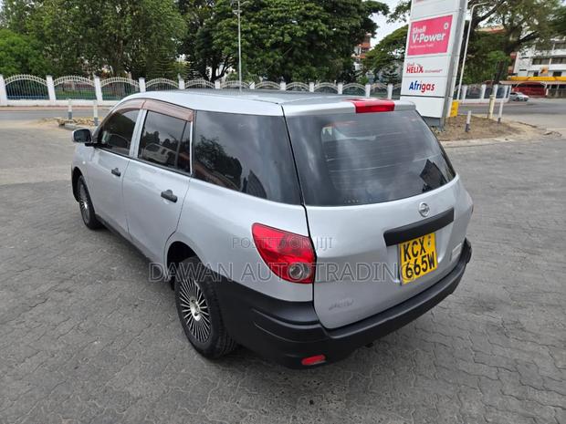 Nissan Advan 2013 Silver