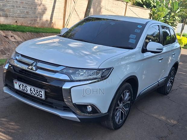 Mitsubishi Outlander 2017 Pearl