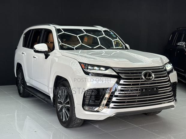 Lexus LX LX 600 2022 White