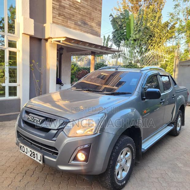 Isuzu D-MAX 2022 Gold