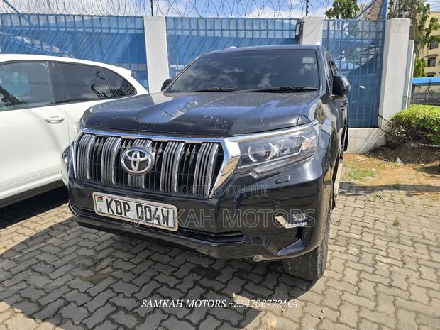 Toyota Land Cruiser Prado 2017 Black