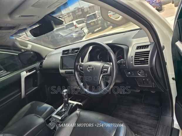 Toyota Land Cruiser Prado 2018 White