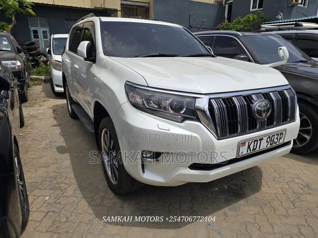 Toyota Land Cruiser Prado 2018 White