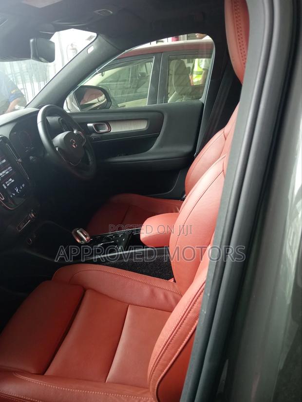 Volvo XC40 2018 Gray