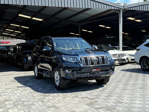 Toyota Land Cruiser Prado 2018 Blue