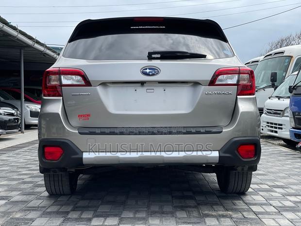 Subaru Outback 2016 Gray