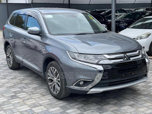 Mitsubishi Outlander 2015 Gray