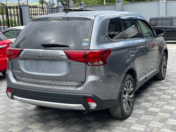 Mitsubishi Outlander 2015 Gray