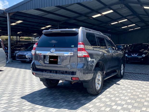 Toyota Land Cruiser Prado 2015 Gray