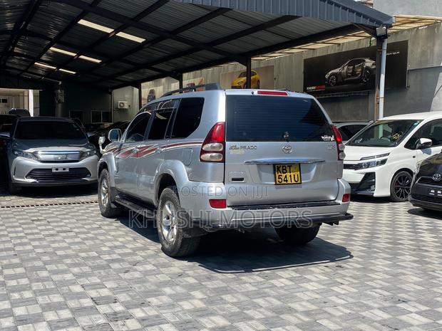 Toyota Land Cruiser Prado 2005 Silver