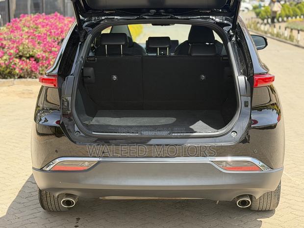Toyota Harrier 2.0 2020 Black