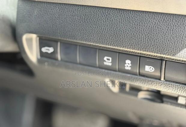 Toyota Harrier 2020