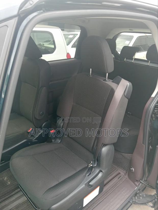 Toyota Spade 2018 Blue