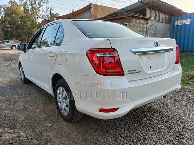 Toyota Axio 1.3 X 2WD 2019 White
