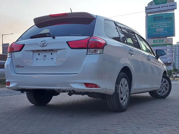 Toyota Corolla Fielder 1.5 Petrol FWD 2018 Pearl
