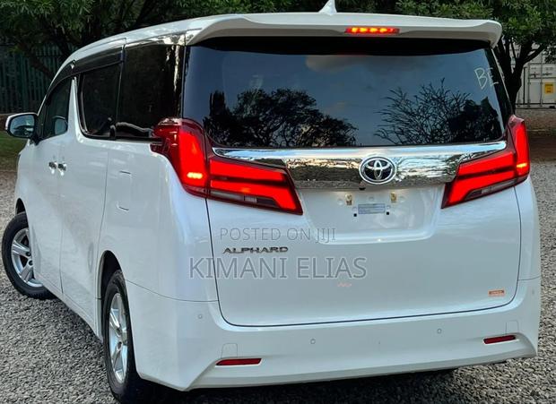 Toyota Alphard 2.5 Petrol FWD 2020 White