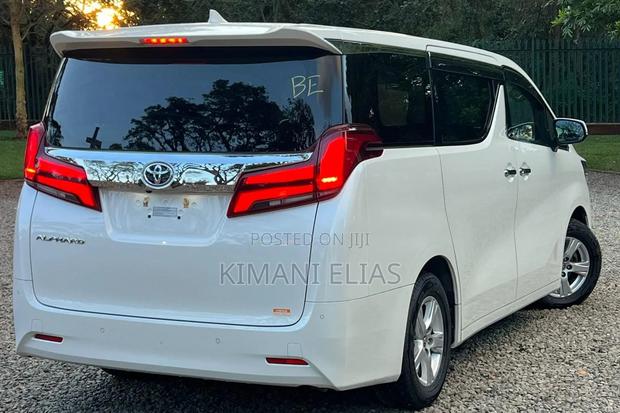 Toyota Alphard 2.5 Petrol FWD 2020 White