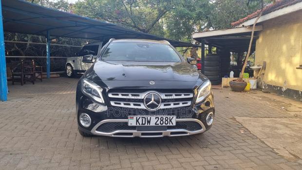 Mercedes-Benz GLA-Class 2018 Black