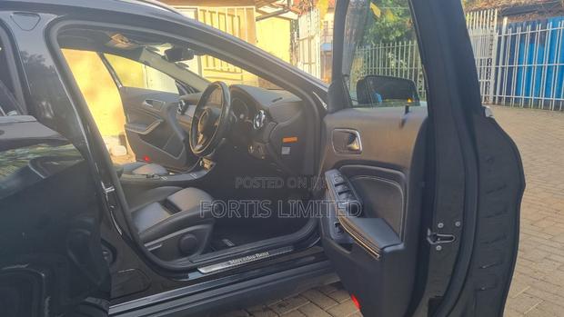 Mercedes-Benz GLA-Class 2018 Black