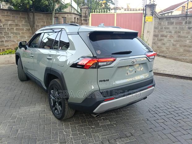 Toyota RAV4 2019 Green
