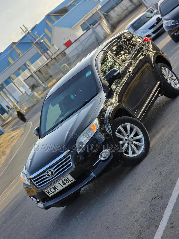 Toyota Vanguard 2011 Black