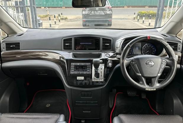 Nissan Elgrand 2018 Black
