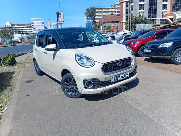 Toyota Passo 1.0 FWD 2018 Beige