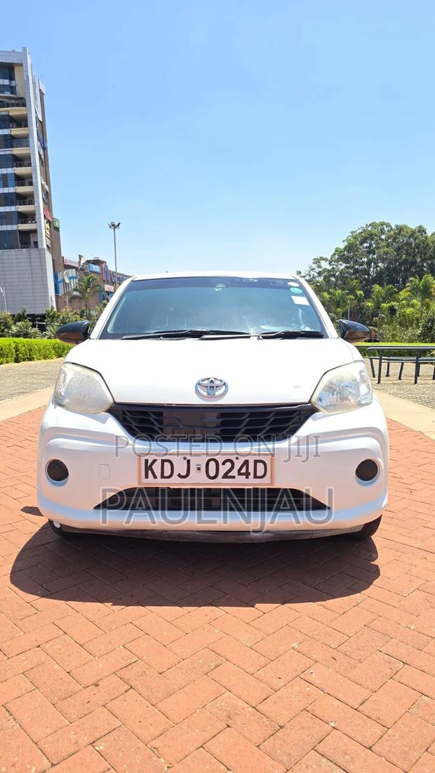 Toyota Passo 2016 White