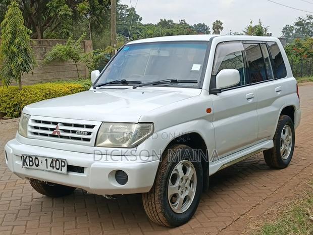 Mitsubishi Pajero IO 2005 White